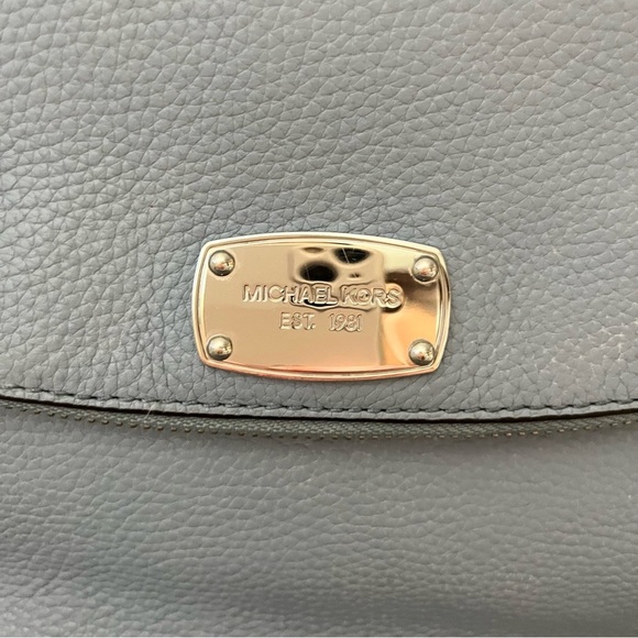 Michael Kors Blue pebble Leather Shoulder Bag excellent condition - Picture 2 of 8